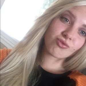 Meet your Posher, Kylee